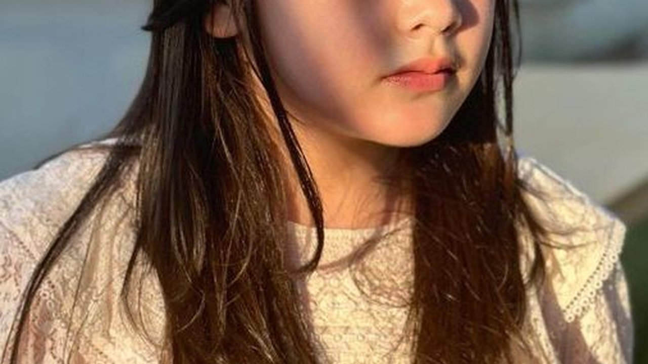 10 Foto Terbaru Eleeya Anak Celine Evangelista yang Menginjak Remaja, Penampilannya Makin Cantik Bak Bidadari