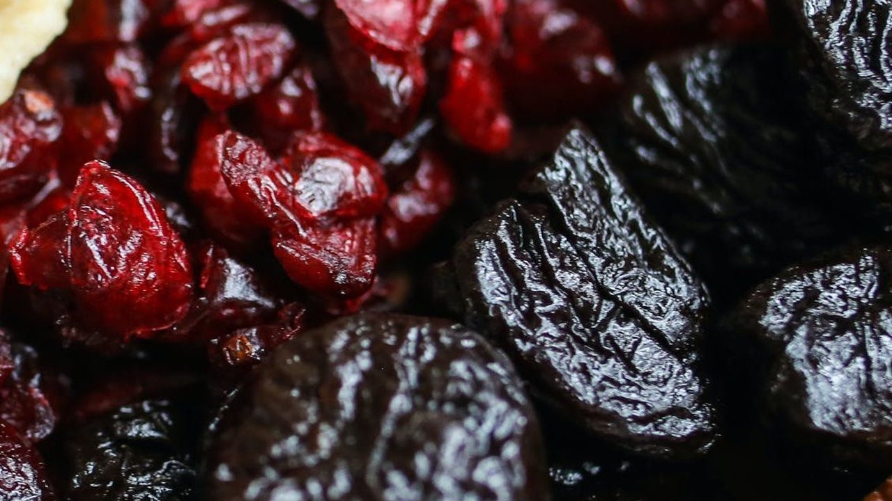 7 Buah Kering yang Cocok untuk Diet, Camilan Sehat untuk Turunkan Berat Badan