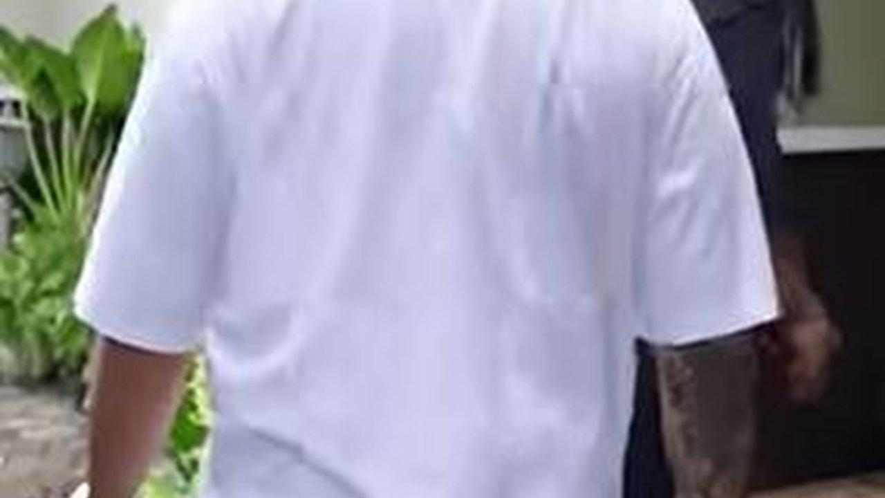 Kini Sukses Jadi Komika, Ini 9 Potret Rumah Praz Teguh yang Nyaman Banget