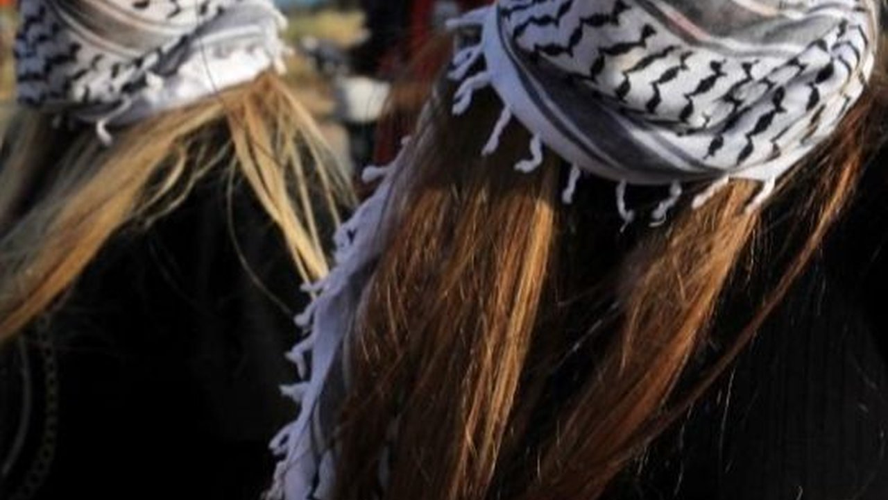 Makna di Balik Kain Keffiyeh dan Pohon Zaitun sebagai Simbol Bangsa Palestina
