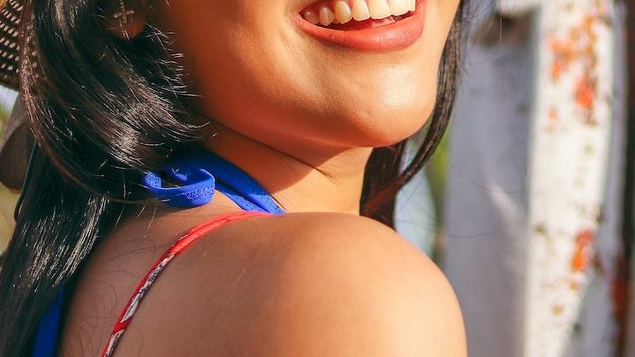 6 Cara Menghilangkan Karang Gigi Secara Alami, Lengkap Disertai Tips Merawat Kesehatan Gigi