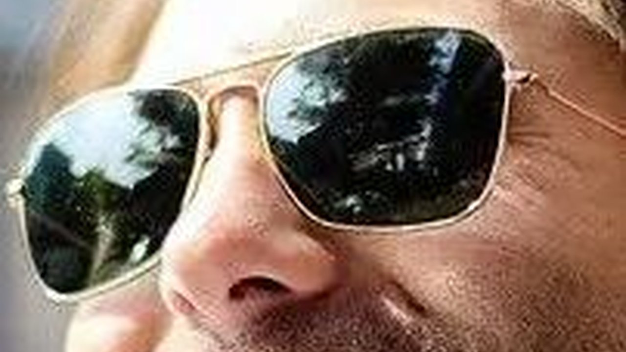 Pakai Kacamata Hitam Diklaim Sebabkan Kanker Kulit? Simak Fakta Sebenarnya