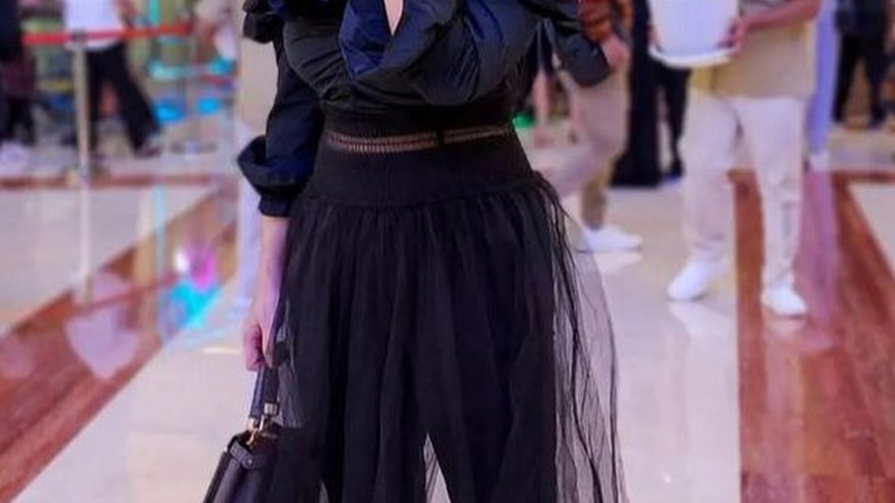 Potret-potret Chef Marinka Memperlihatkan Penampilannya yang Semakin Cantik dan Menawan di Usia 43 Tahun