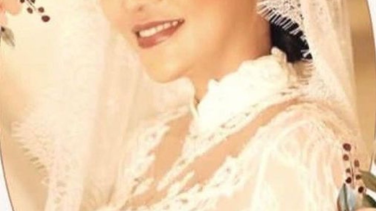 Sosok Cantik Nanie Darham Pemain 'Air Terjun Pengantin' Tewas saat Operasi Sedot Lemak, Diduga jadi Korban Malapraktik