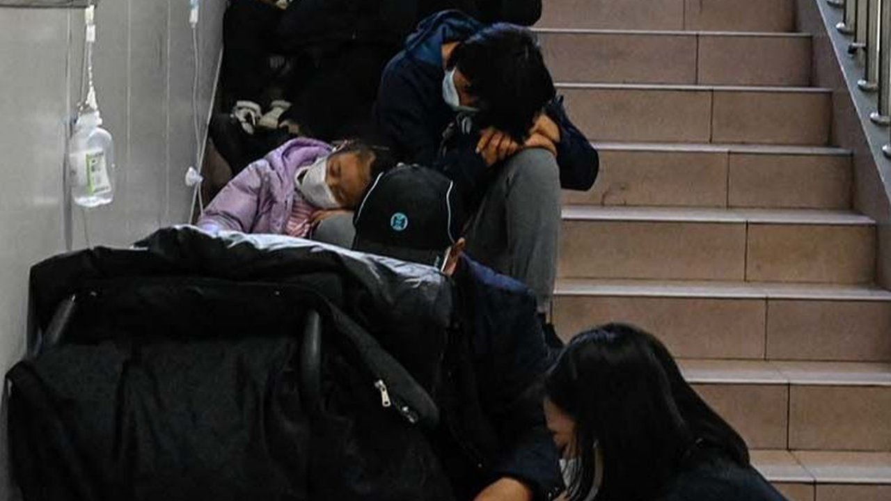 FOTO: Penyakit Misterius Mirip Influenza Melonjak di China: RS Penuh, Banyak Anak Terinfeksi