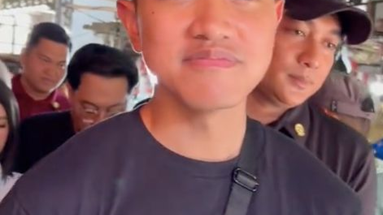 Begini Reaksi Kaesang saat Ada Warga yang Salah Panggil ‘Saya Bukan Cawapres, Pak’