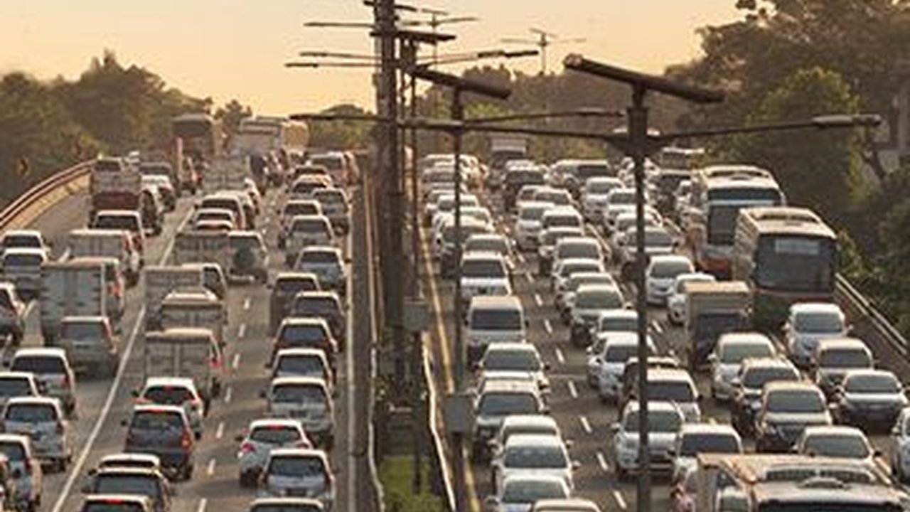 Lelah dengan Kemacetan Jakarta Bisa Coba Naik Helikopter, Segini Harga Sewanya