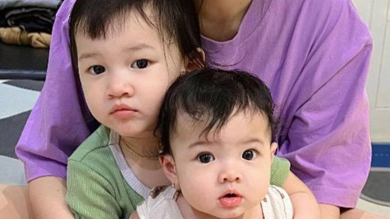 Sudah Jadi Penyanyi Top, Ini 10 Potret Keseharian Nella Kharisma yang Sederhana Pakai Daster dan Kaus Oblong