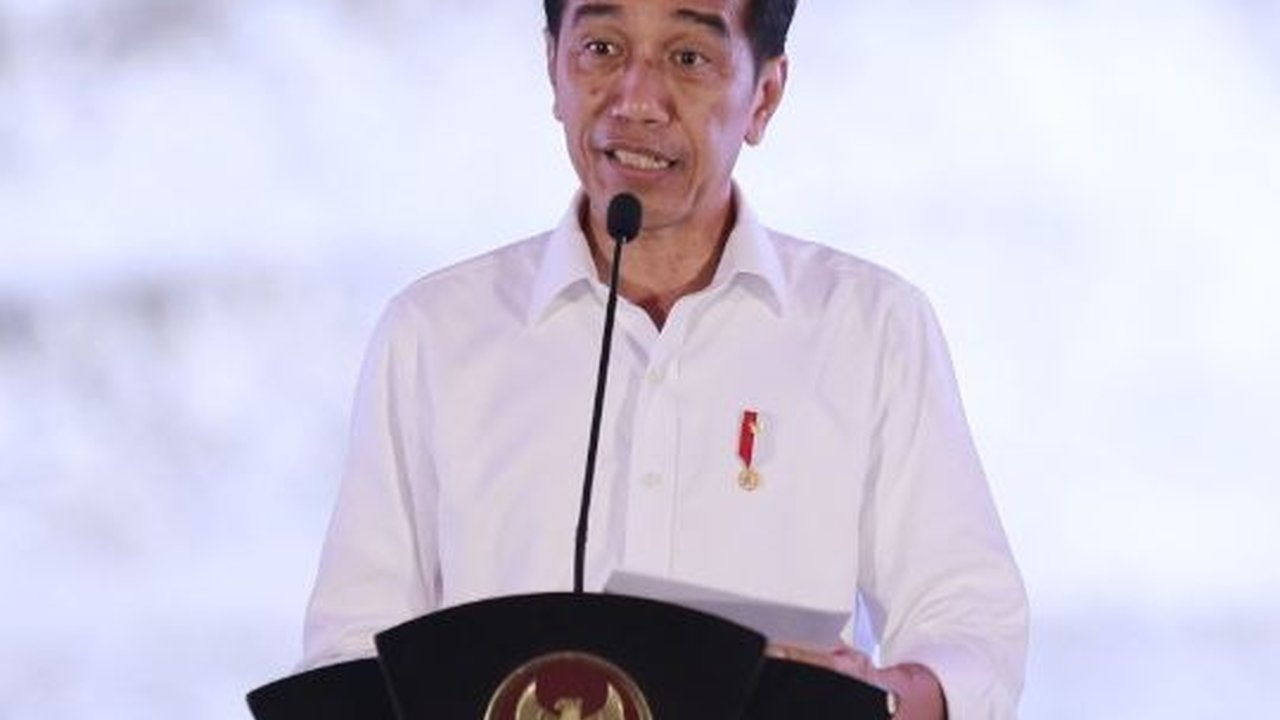 Jokowi Ogah Tanggapi Status Tersangka Wamenkumham: Tanya KPK