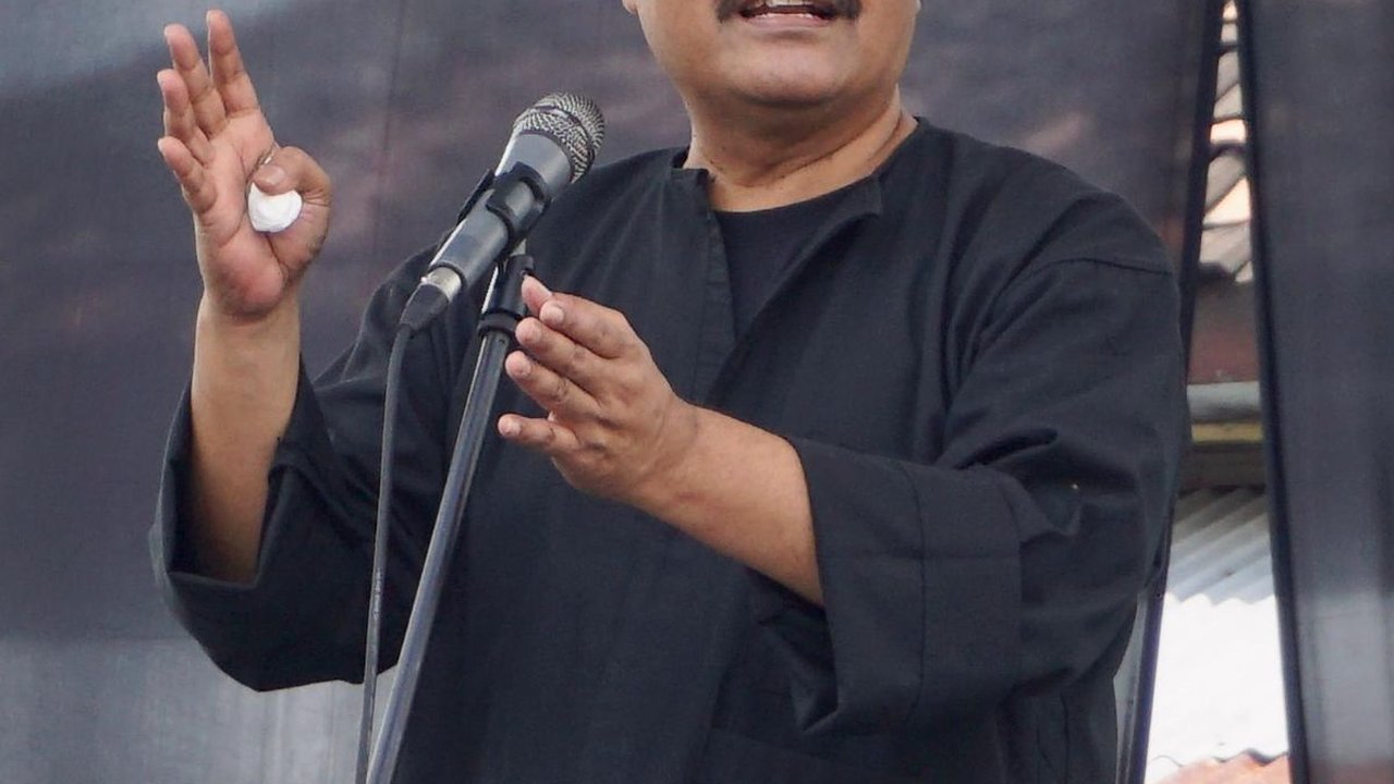 Gus Ipul Ajak Masyarakat Stop Beli Rokok Ilegal karena Hambat Pajak