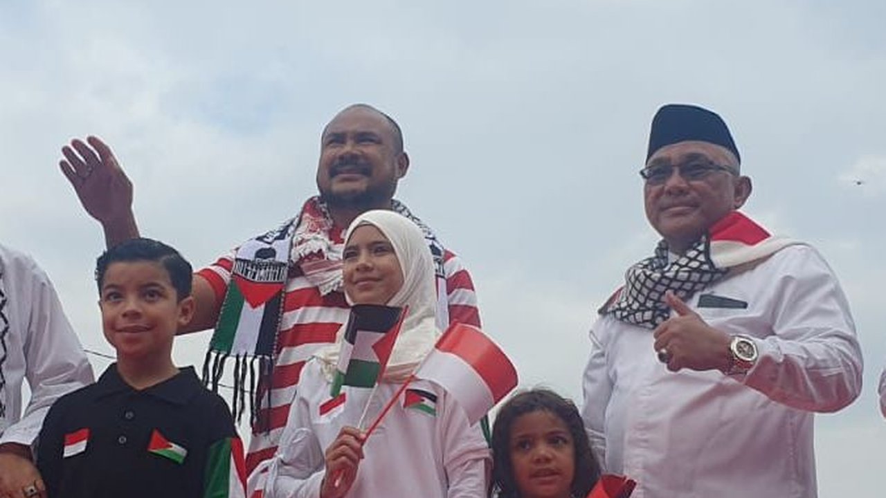 Ribuan Warga Depok Gelar Aksi Bela Palestina di GDC, Begini Suasananya