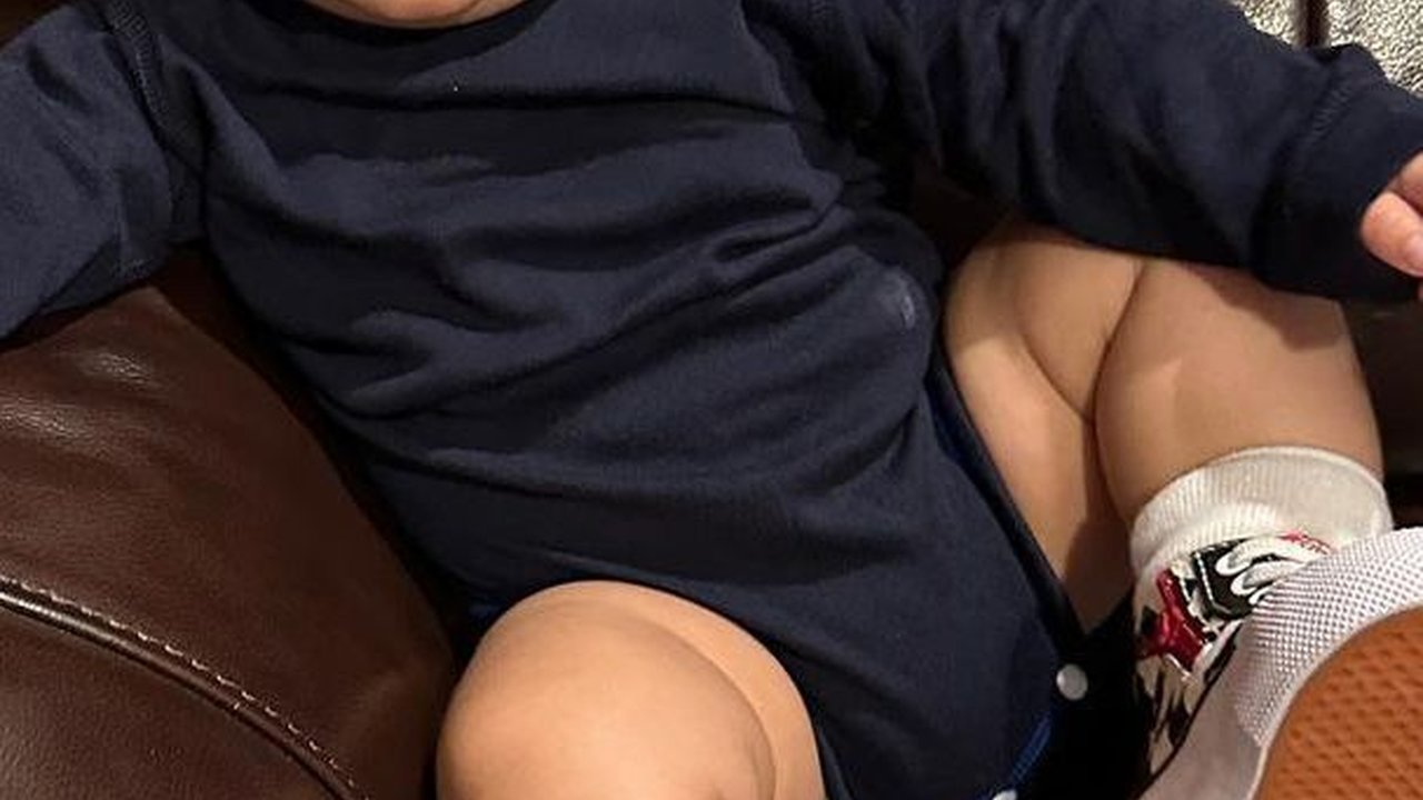 5 Potret Baby Clef, Sang Anak Rinni Wulandari yang Sungguh Bikin Gemas