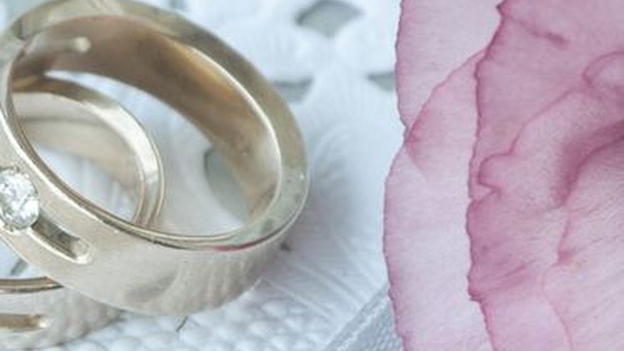 Jadi Tamu Tak Diundang di Nikahan Orang, Isi Surat Curhatan Anak Kos Ini Viral