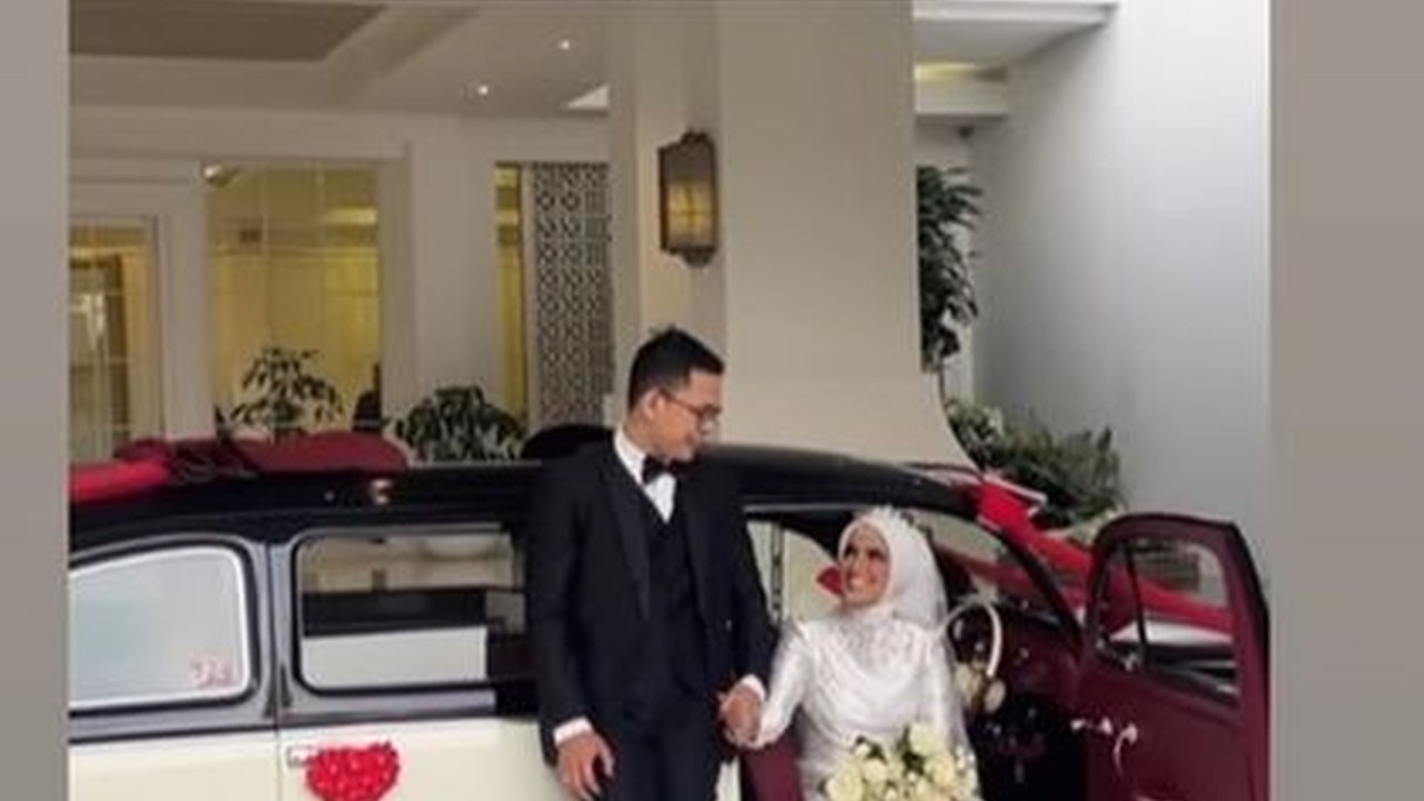 Syaki Kini Punya Ayah Baru, Berikut ini 9 Potret Pernikahan Nadya Mustika & Iqbal Rosadi