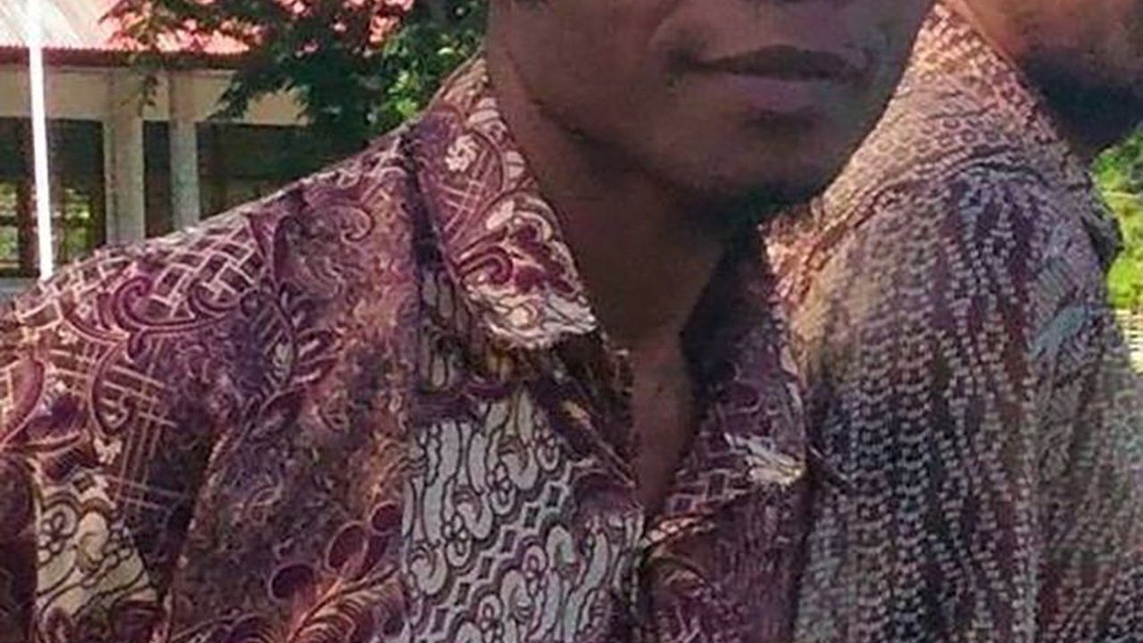 Benarkah Guru Lukas Kolo di NTT Tak Digaji 10 Tahun? Ini Pengakuannya