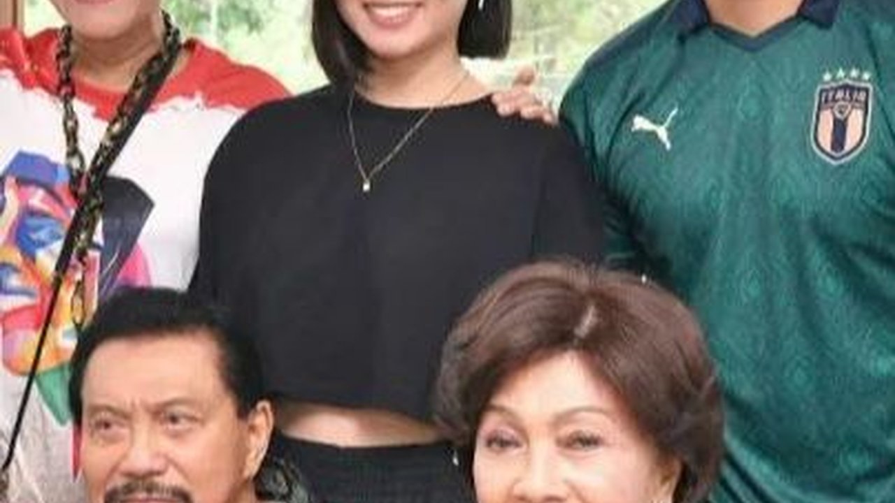 Potret Istri Andika Perkasa Rangkul Angela dan Perwira Polisi Anak Eks Kasau, Sang Putri Tersenyum Cantik