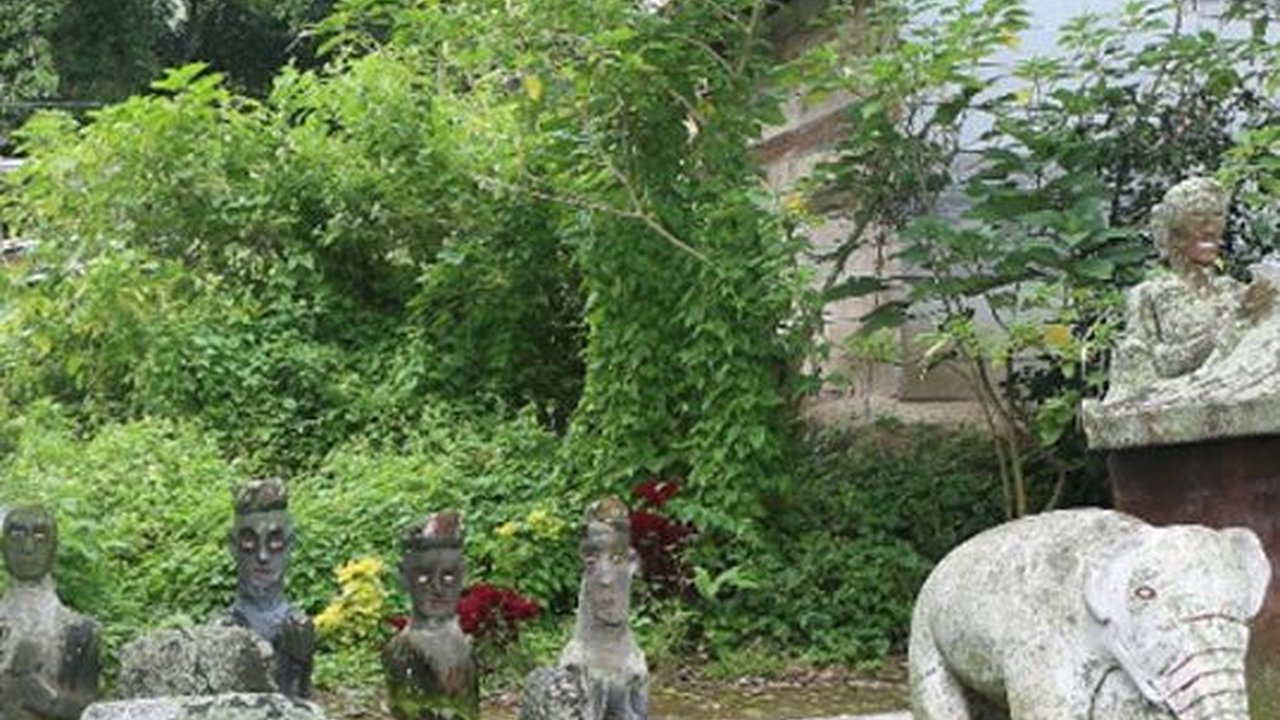 Menelusuri Sarkofagus Tomok, Peninggalan Megalitik di Makam Raja Sidabutar Samosir