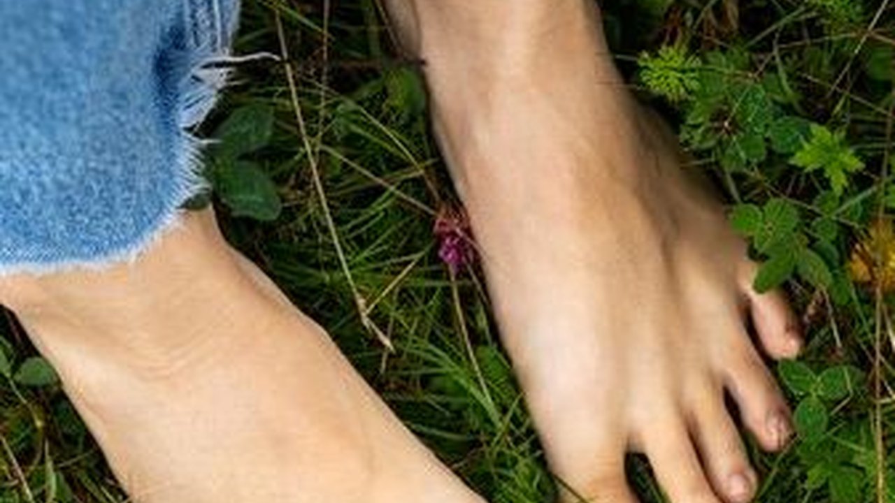 Kuku Kaki Bau Memang Sering Bikin Minder, Ternyata Ini Sebabnya