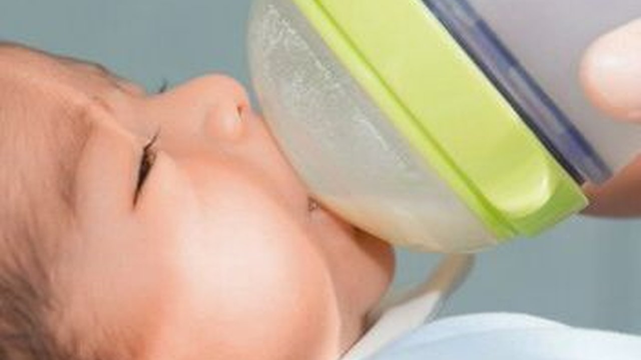 Penyebab Bayi Menangis Setelah Disusui, Orangtua Wajib Tahu