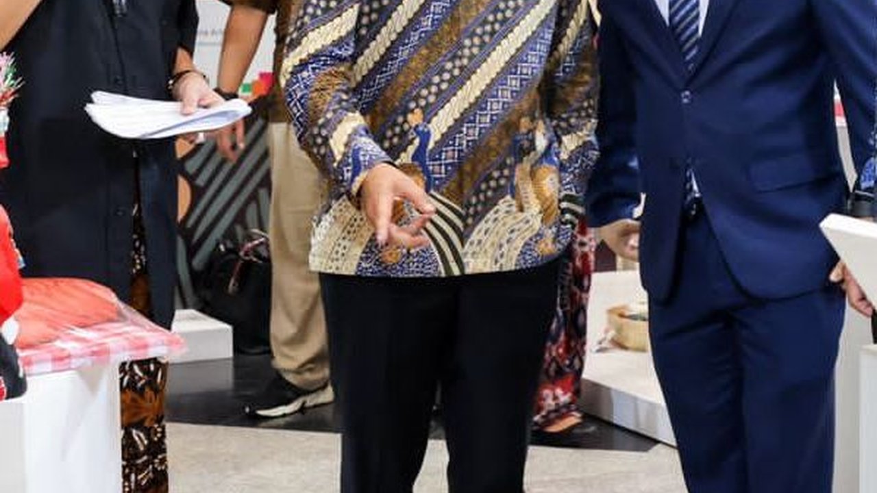 Kemenkop UKM Kembangkan Model Bisnis Agregasi bagi Sektor Wastra dan Kriya