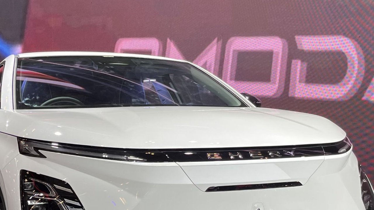 Chery Janjikan Investasi dan Bangun Pabrik Mobil Listrik di Indonesia