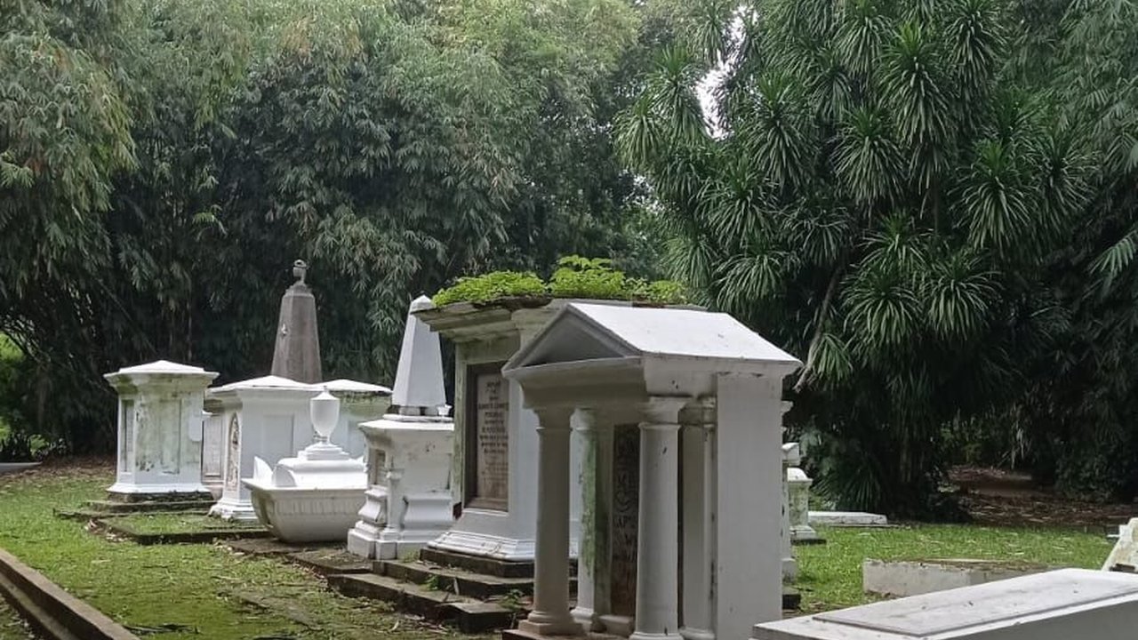 Misteri Satu Makam Dengan 2 Nama di Kuburan Belanda Kebun Raya Bogor