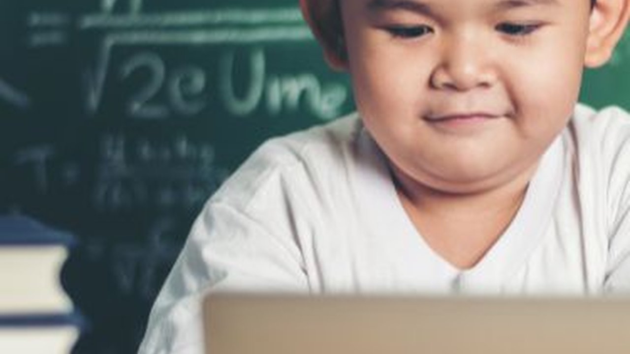 Coba Anda Berikan 2 atau Lebih Contoh Perangkat Teknologi dan Bentuk Media Pembelajaran, Ini Jawabannya