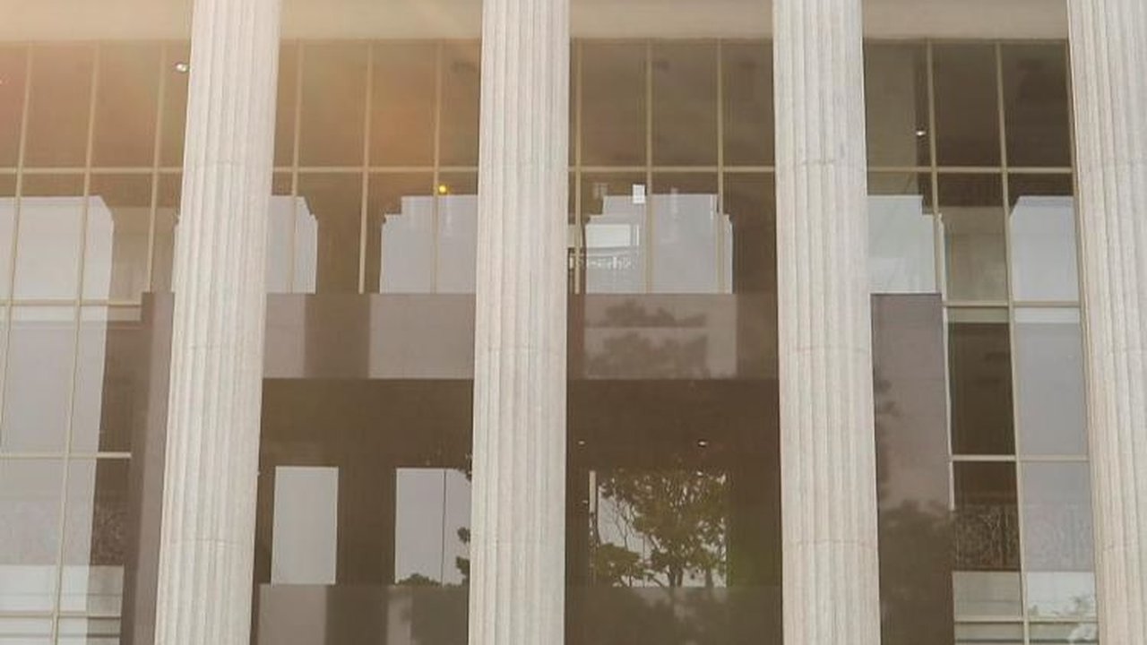 MK Bacakan Putusan Gugatan Batas Usia Capres-Cawapres Diajukan Mahasiswa Unisia Brahma Aryana Hari Ini