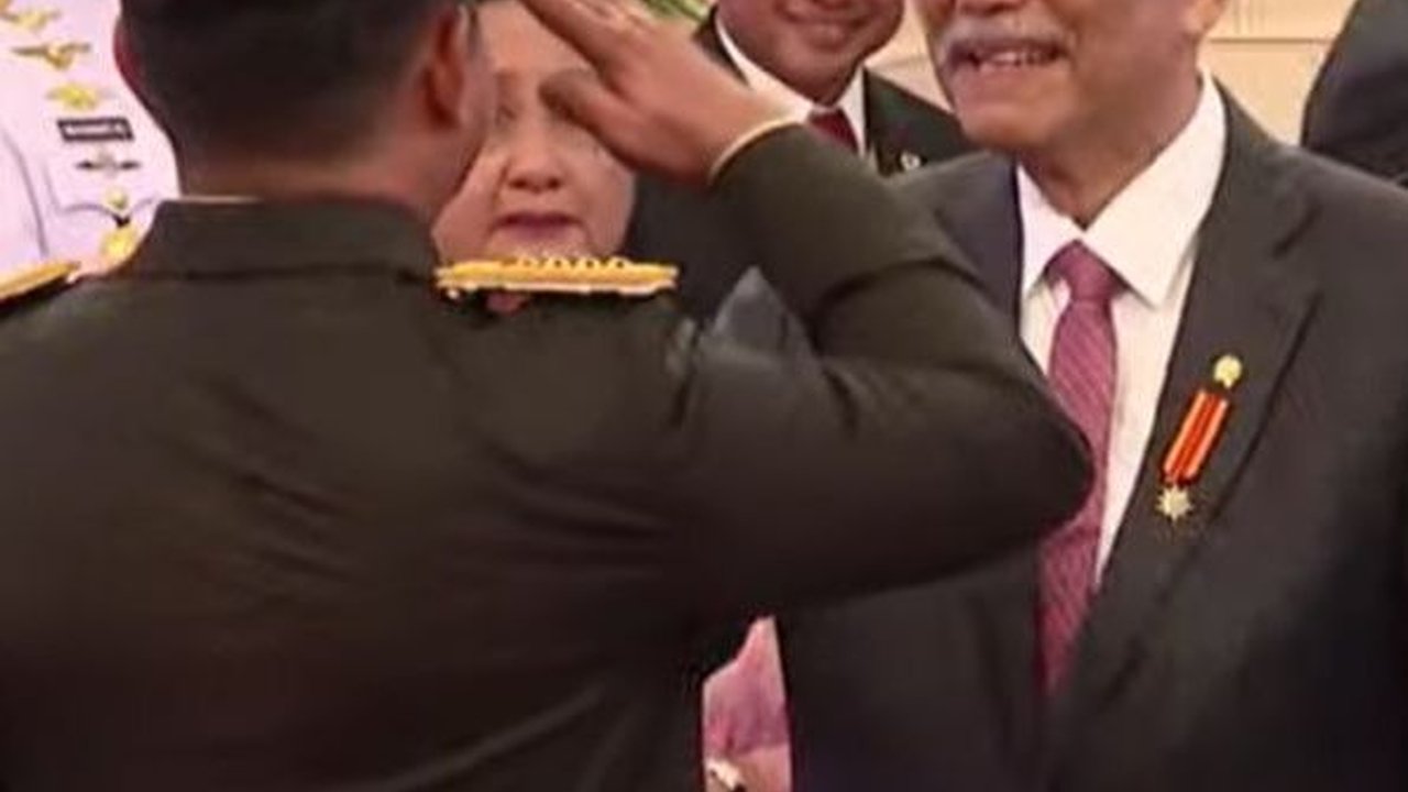 VIDEO: Luhut Hadiri Pelantikan Sang Menantu Letjen TNI Maruli Jadi Kasad