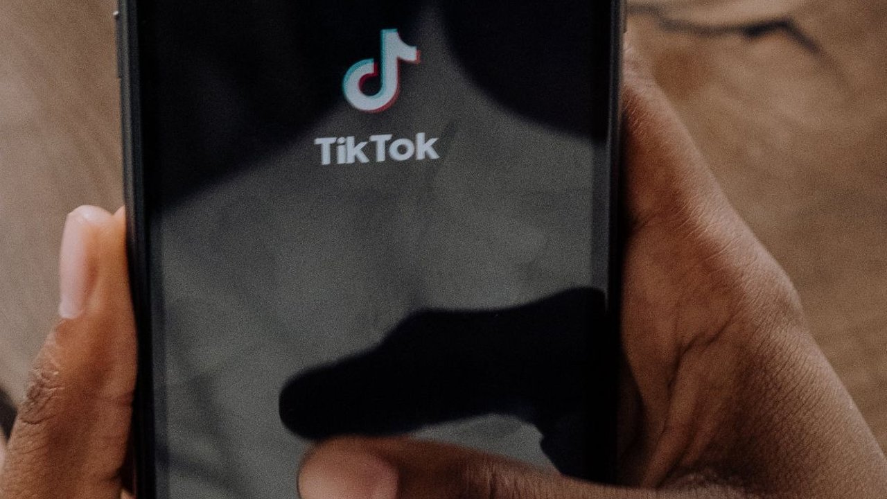 Anggota DPR Curigai Motif Penguasaan Data di Balik Rencana TikTok Gandeng Tokopedia