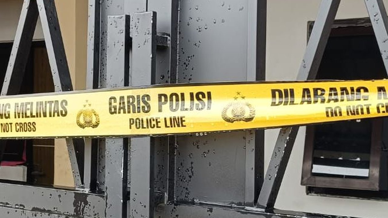 Pria di Gresik Dibunuh dengan Mulut Tertancap Pisau, Ini Kesaksian Tetangga