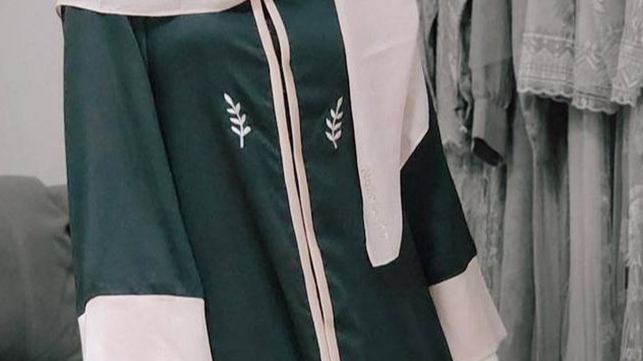 Makin Cantik dan Awet Muda di Usia 47 Tahun, 8 Foto Maia Estianty Saat Hijab Ketika Umrah