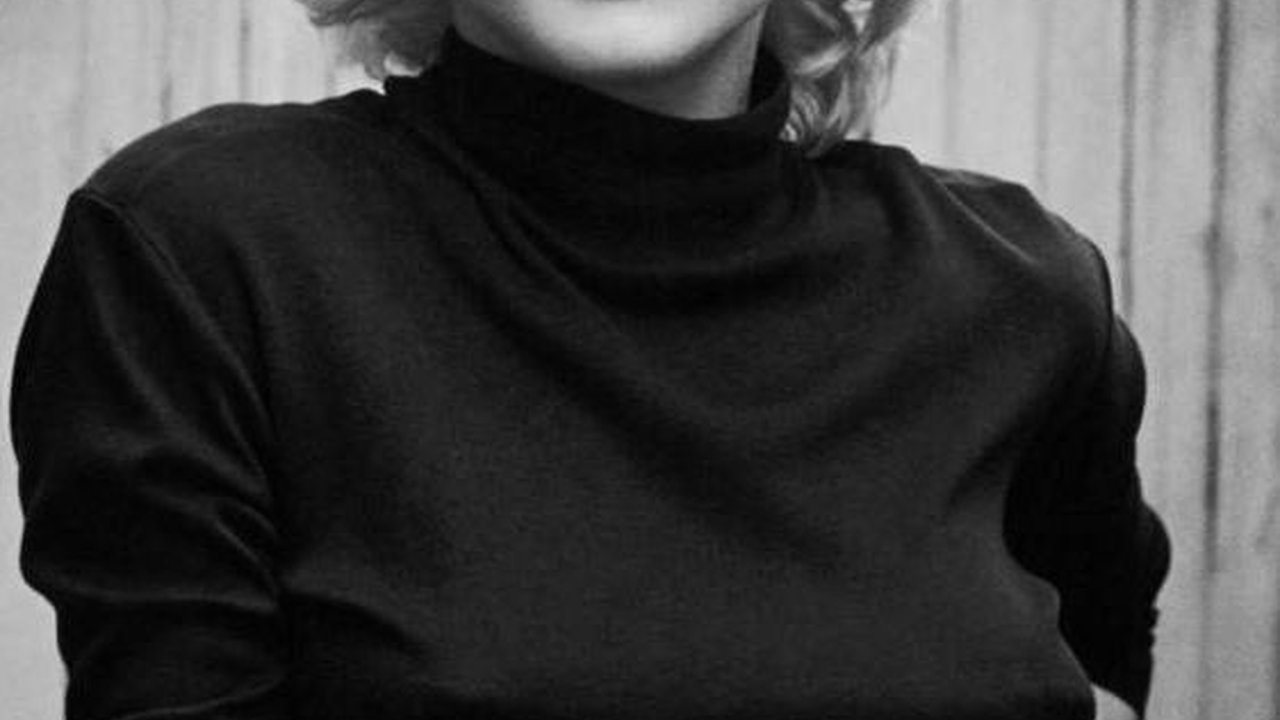 Mengundang Amarah Netizen, 8 Foto Kendall Jenner Rayakan Hallowen Sebagai Marlyn Monroe