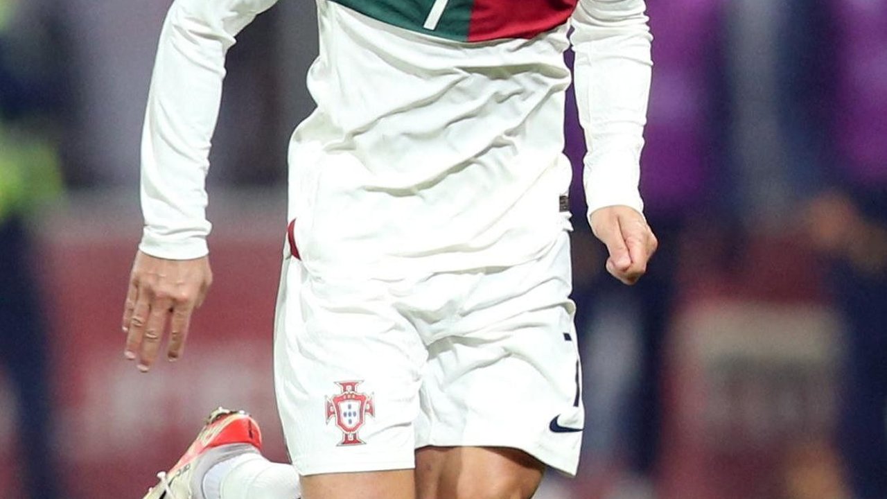 Video Cristiano Ronaldo Singkirkan Botol Minuman Bersoda karena Dukung Palestina, Cek Faktanya