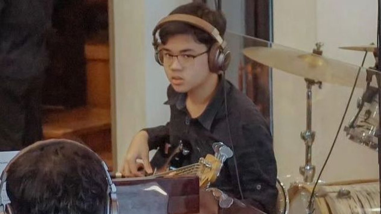 Malah Bahas Matematika, 8 Foto Lucu Isi Chat Jerome Polin Dengan Sang Adik!