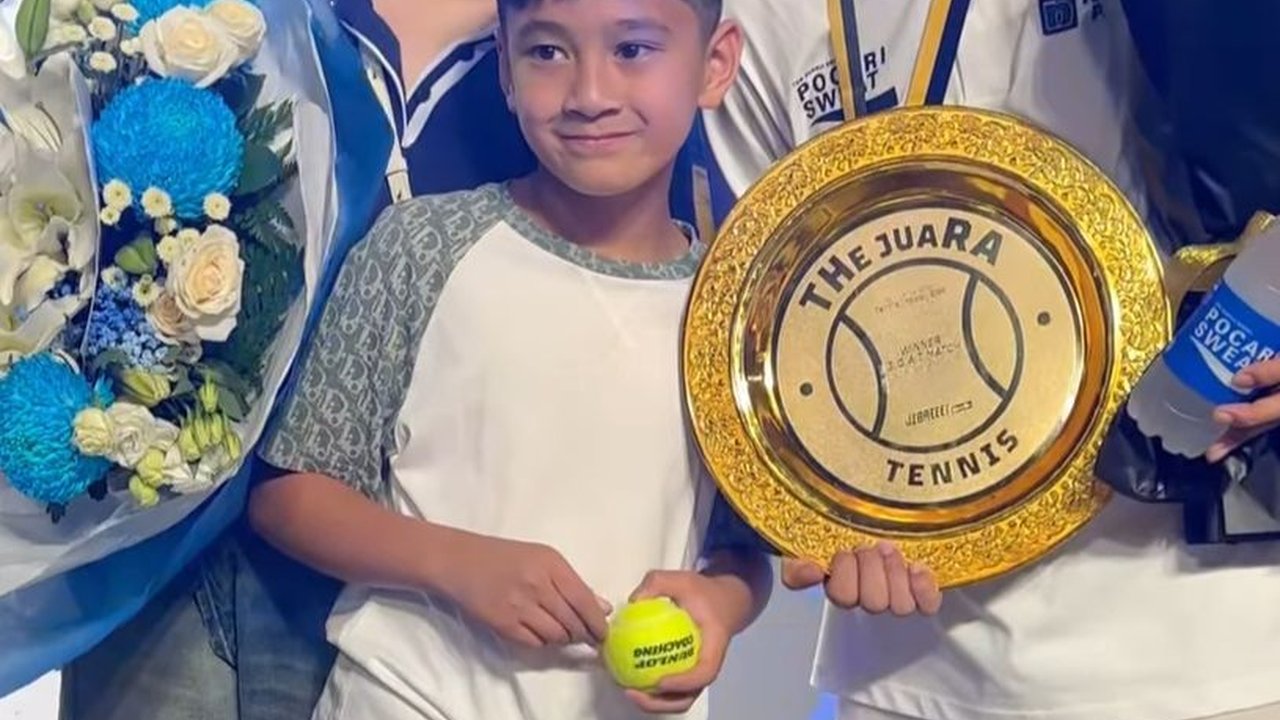 Raffi Ahmad Menang Tenis Lawan Taufik Hidayat, ini Momen Kemenangannya