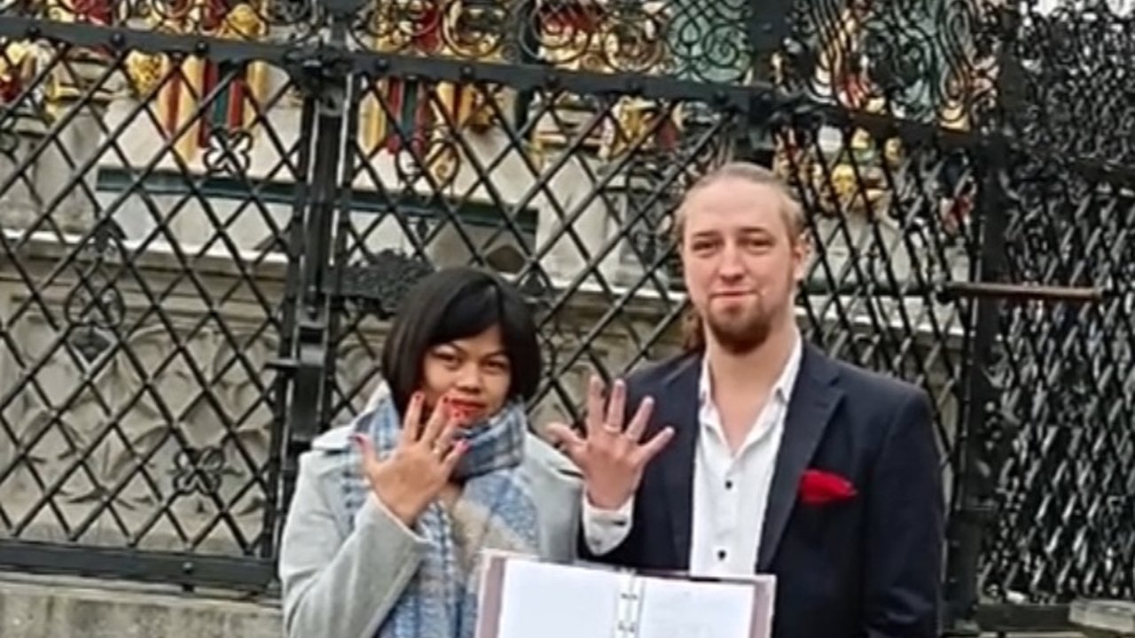 Dulu Buruh Pabrik Kini Nikah dengan Pria Jerman, Ini Sosok Fitri 'Nyonya Jerman' yang Curi Perhatian