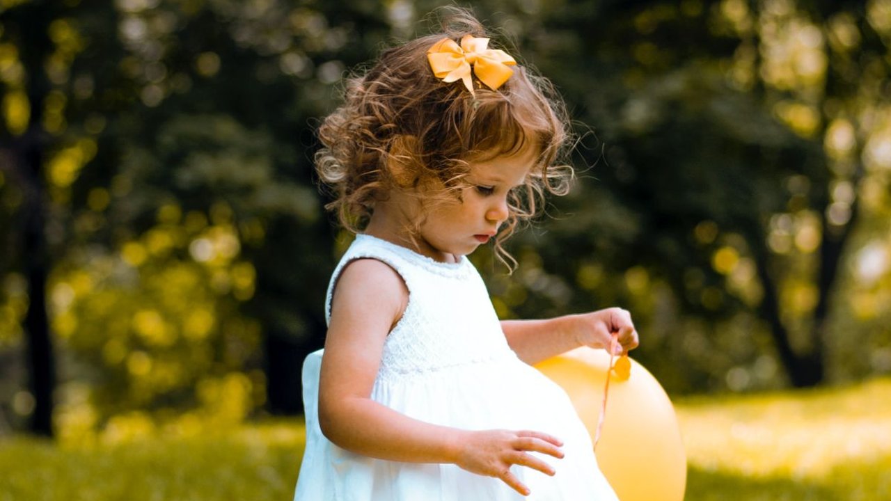 260 Nama Bayi Perempuan Unik dan Modern, Penuh Makna Indah Mendalam