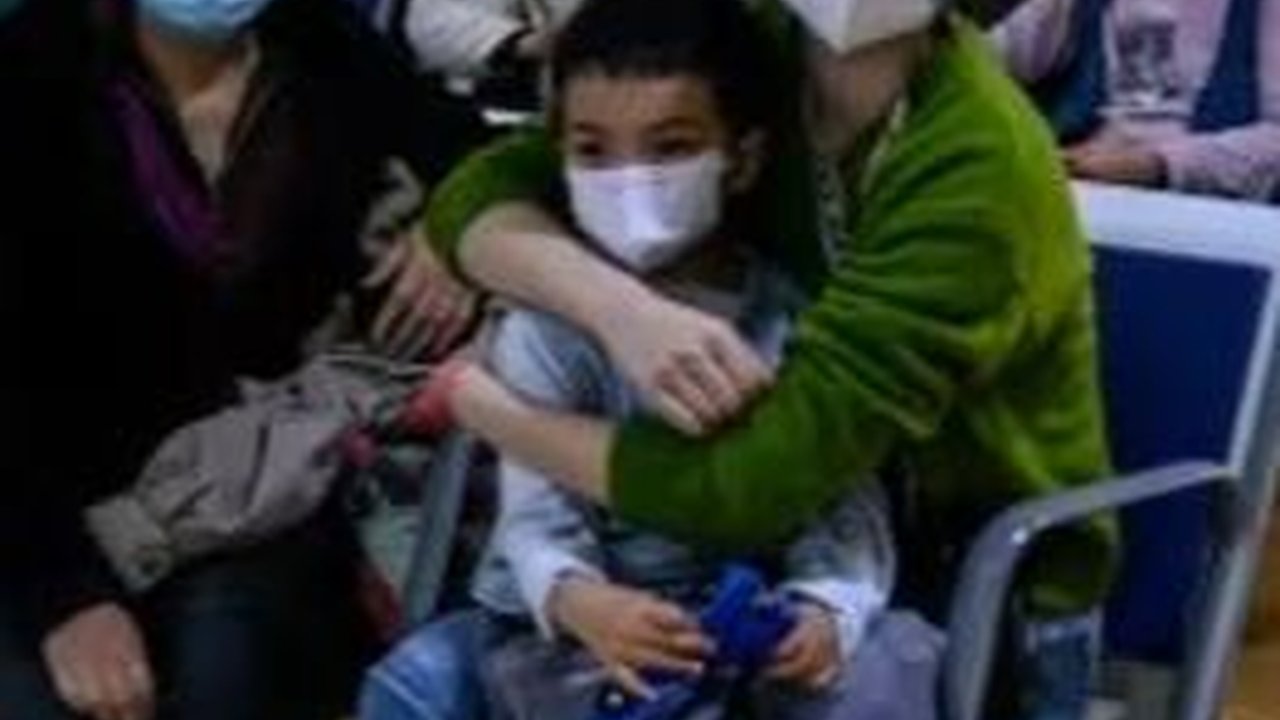 Ada Kasus Pneumonia, Sandiaga Uno Bakal Evaluasi Turis China yang Masuk Indonesia