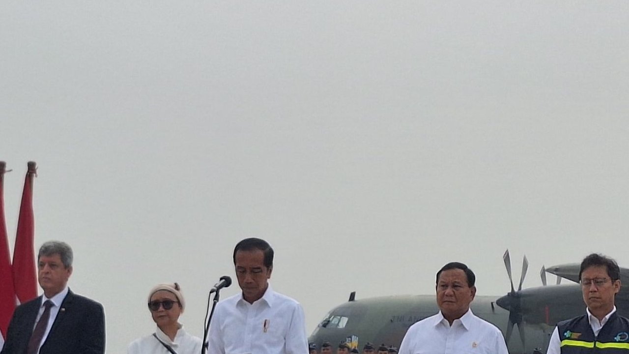 Didampingi Prabowo, Jokowi Lepas Pengiriman Bantuan 51,5 Ton dari Indonesia untuk Palestina