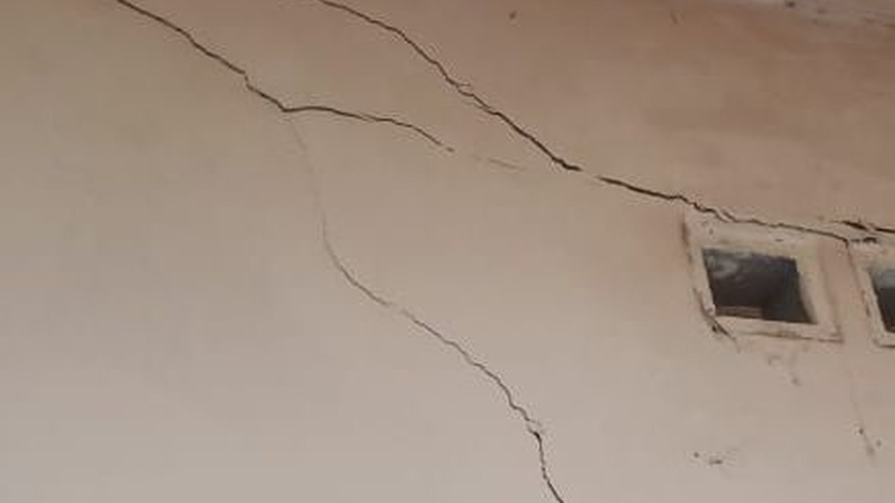 Rumah Bantuan Pemerintah Retak-Retak Dampak Gempa M6,3 di Kupang