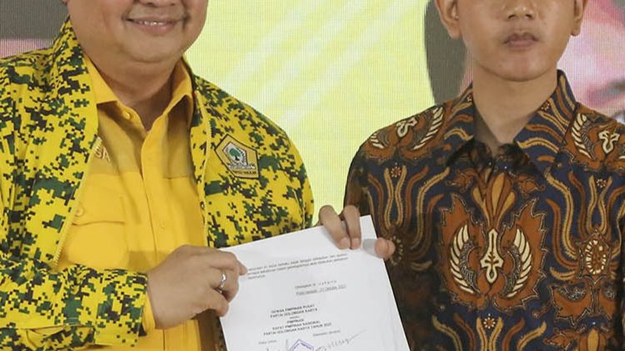 Sekjen PDIP: Kami Terima Telepon dari Airlangga, Mas Gibran Dikuningkan Golkar