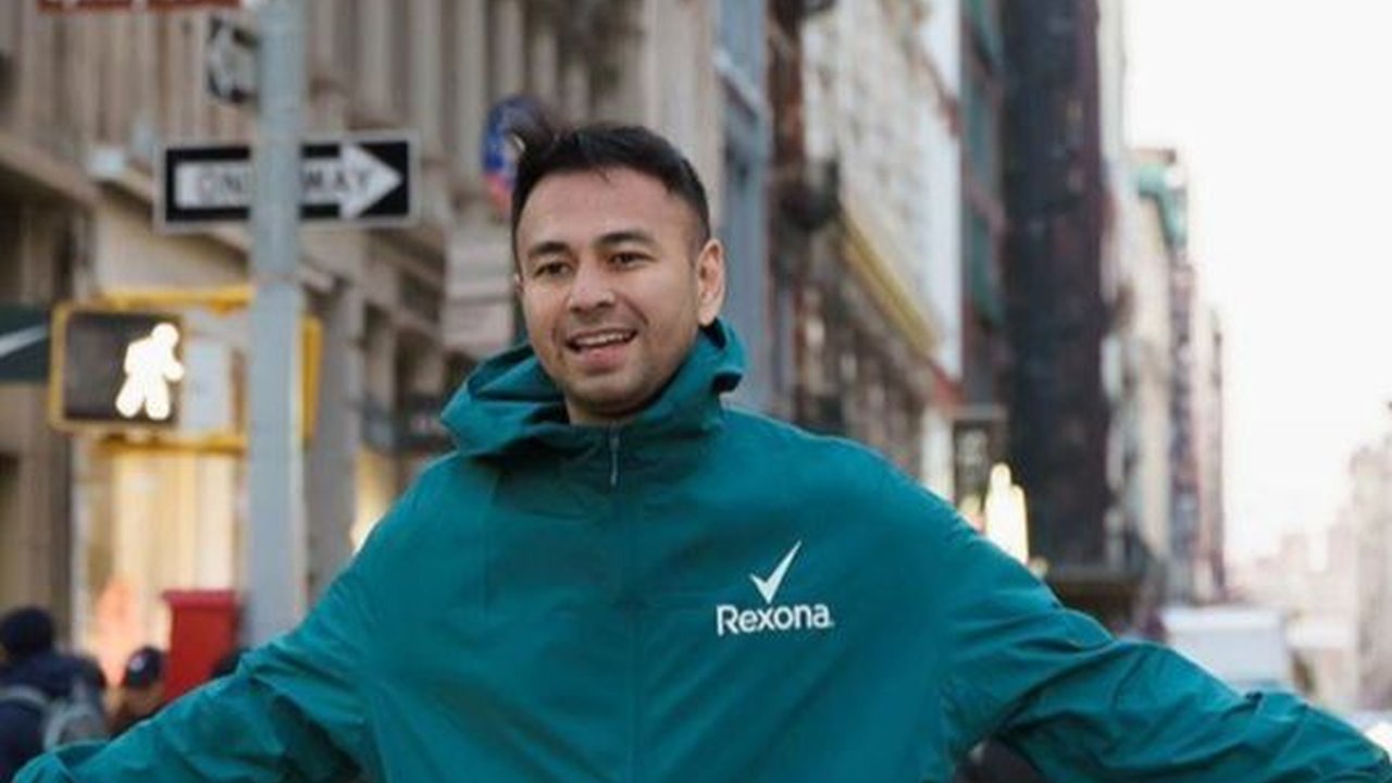 Dulu Hidup Sulit, 8 Artis Ini Sekarang Nikmati Hidup Elit Hasil Kerja Kerasnya