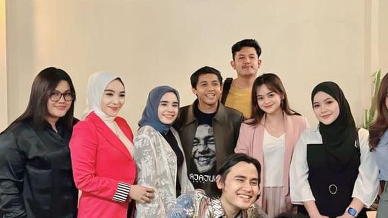 Wamen ATR Ngopi Bareng Konten Kreator Riau: Masa Depan Ekonomi Kreatif Cerah
