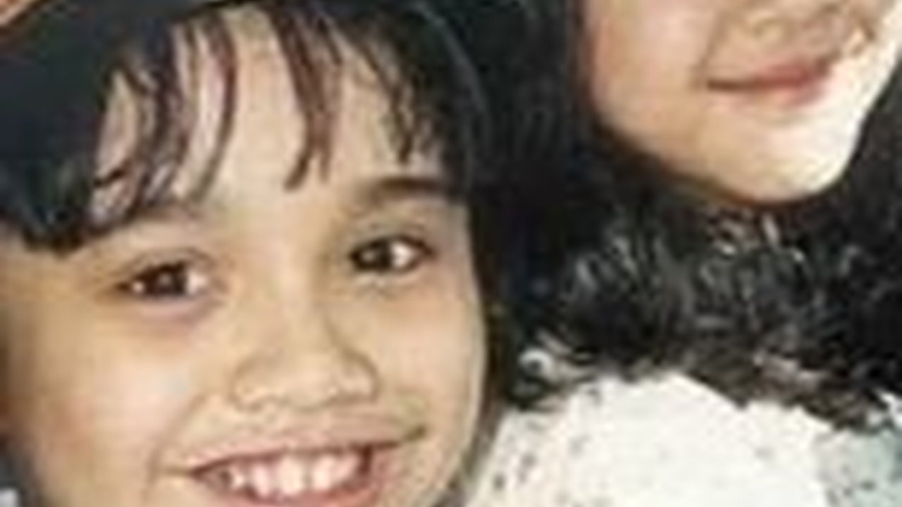 Lewat PETUALANGAN SHERINA 2, 8 Foto Sherina Munaf Dari Kecil Hingga Dewasa Kembali Memikat