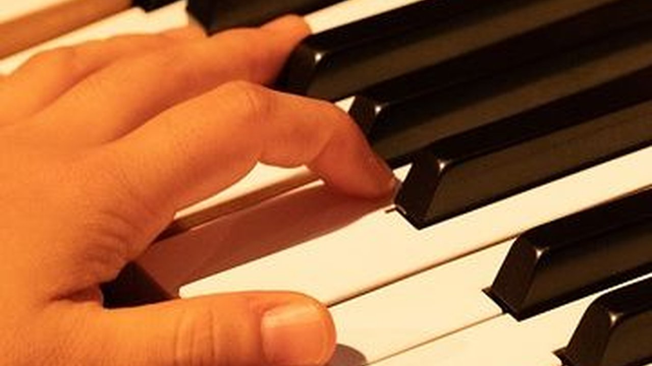 Cara Membaca Not Piano dengan Cepat, Mudah Dipahami Pemula