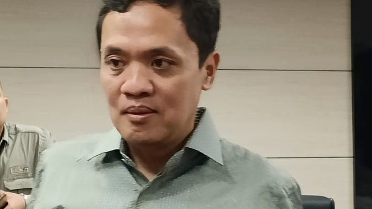 VIDEO: Elite Gerindra Balas Pantun Hasto PDIP 