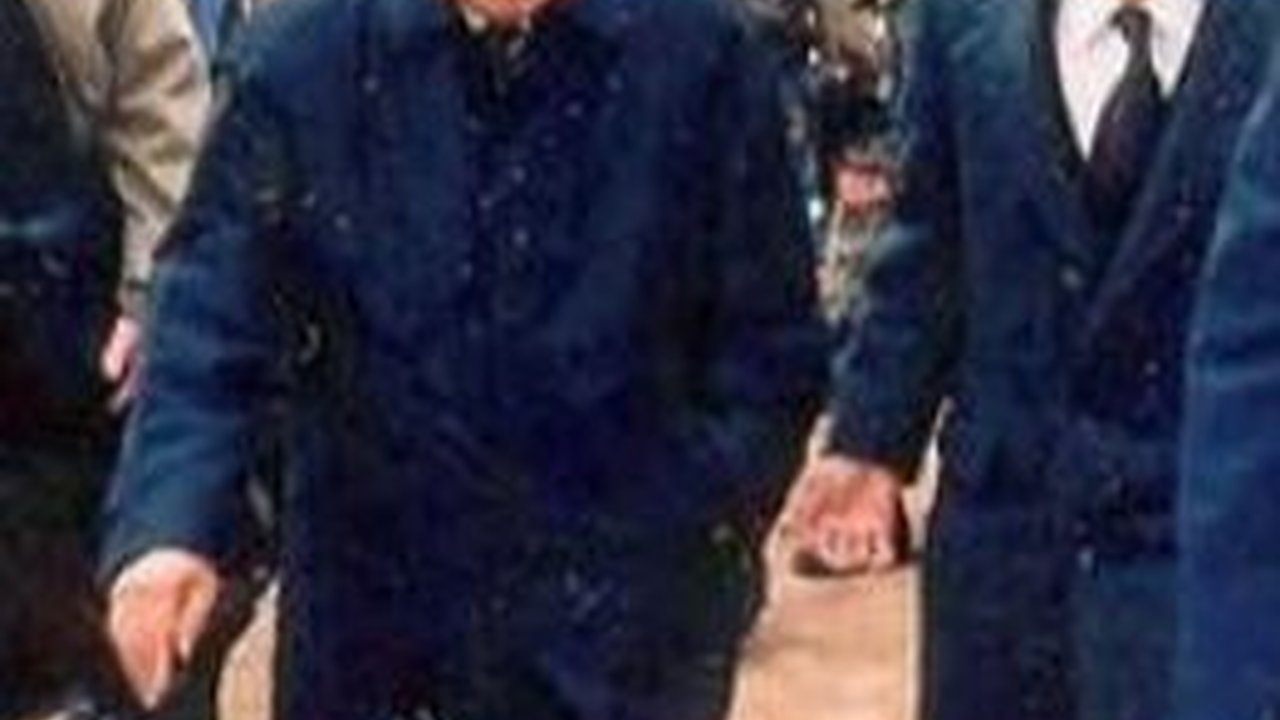Kunjungi Umat Muslim Korban Genosida, Presiden Soeharto Tembus Medan Perang Penuh Sniper