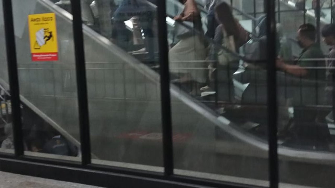 Curhat Penumpang KRL: Manggarai jadi Stasiun Tersibuk, Tapi Ekskalator Kerap Mati