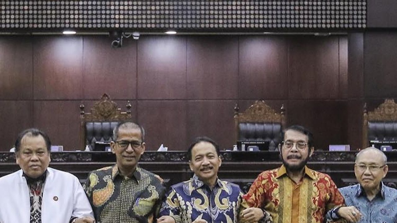 VIDEO: Hakim MK Pak Harto Akui Tak Minta Jabatan, Hanya Kehendak Yang Mulia